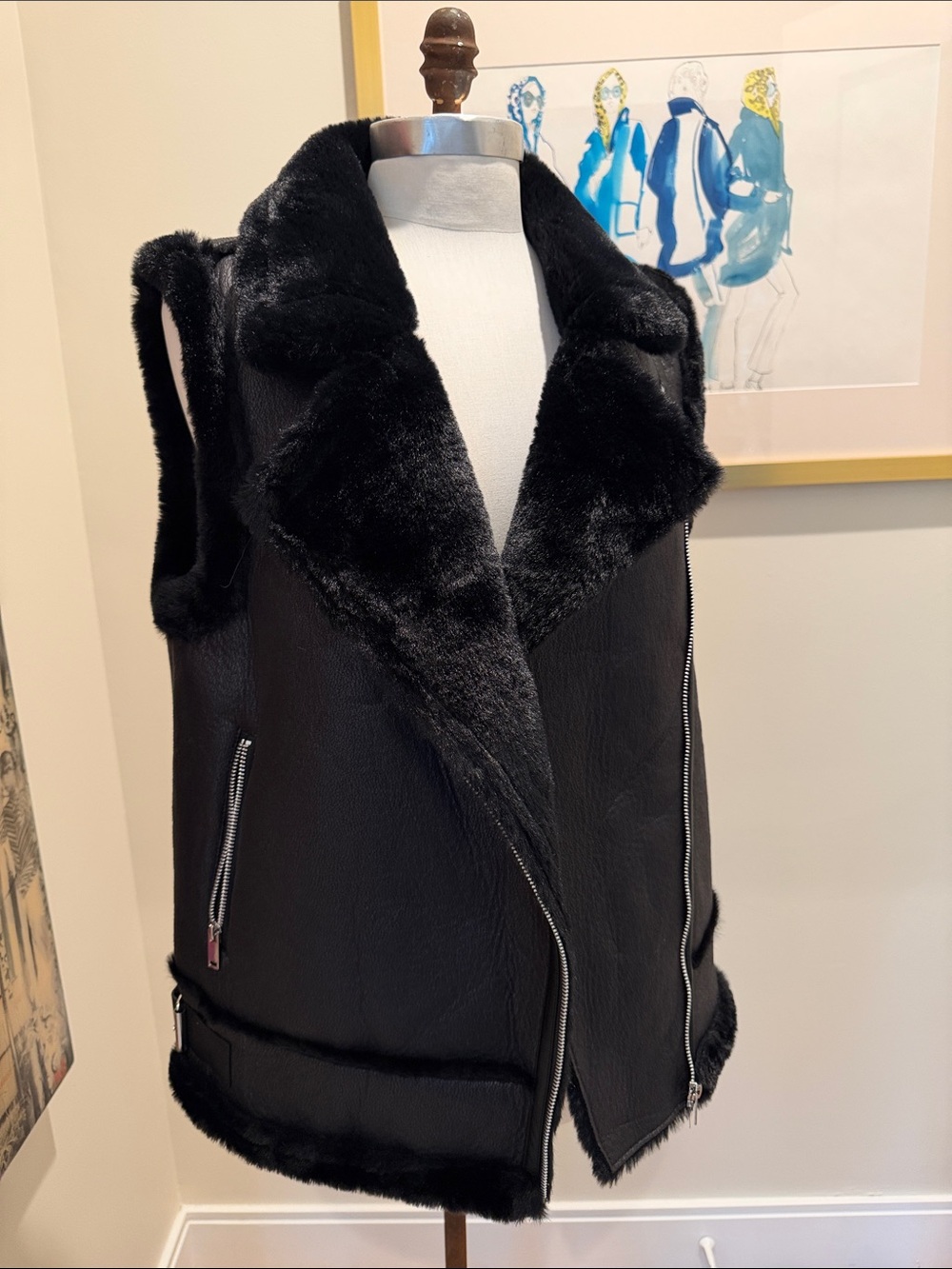 House of Harlow 1960 Black Faux Shearling Vest with Faux Fur Collar